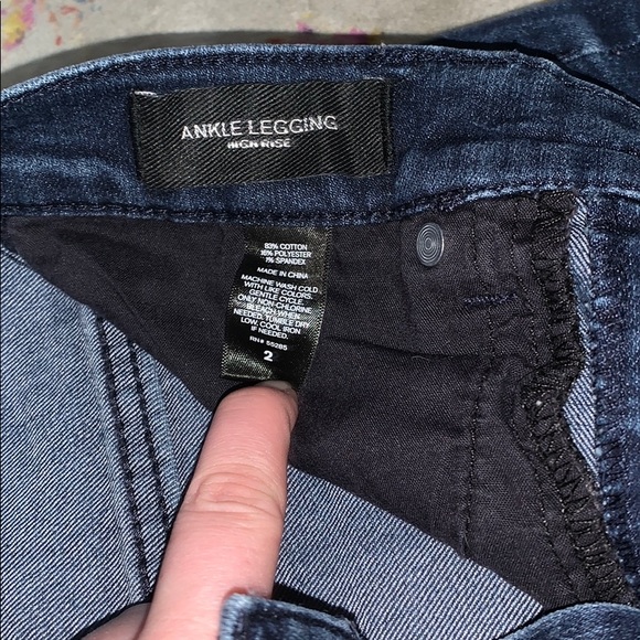 Express Jeans size 2 denim ankle legging - Picture 2 of 5